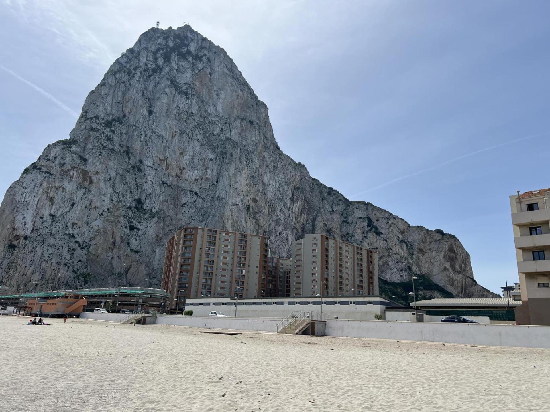 Marina Club Luxury Private Studio With Pool And Incredible Views Gibraltar Exterior foto