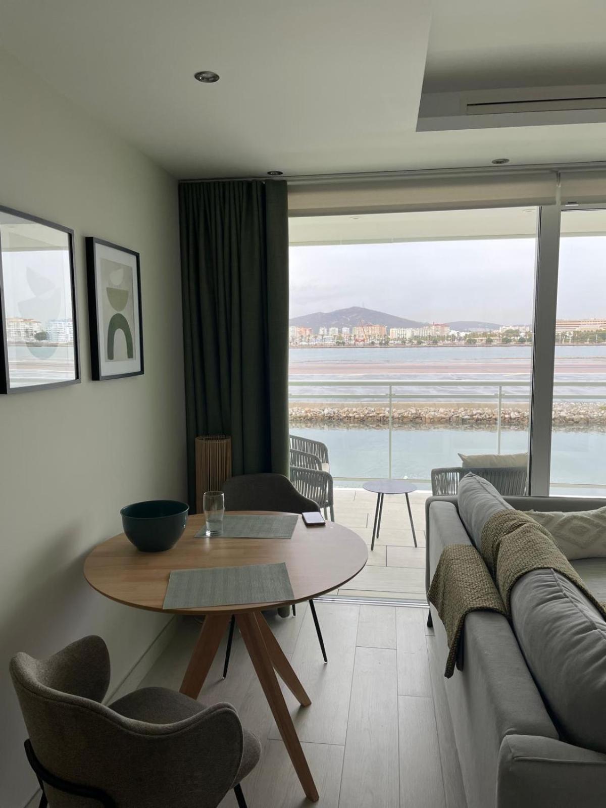 Marina Club Luxury Private Studio With Pool And Incredible Views Gibraltar Exterior foto