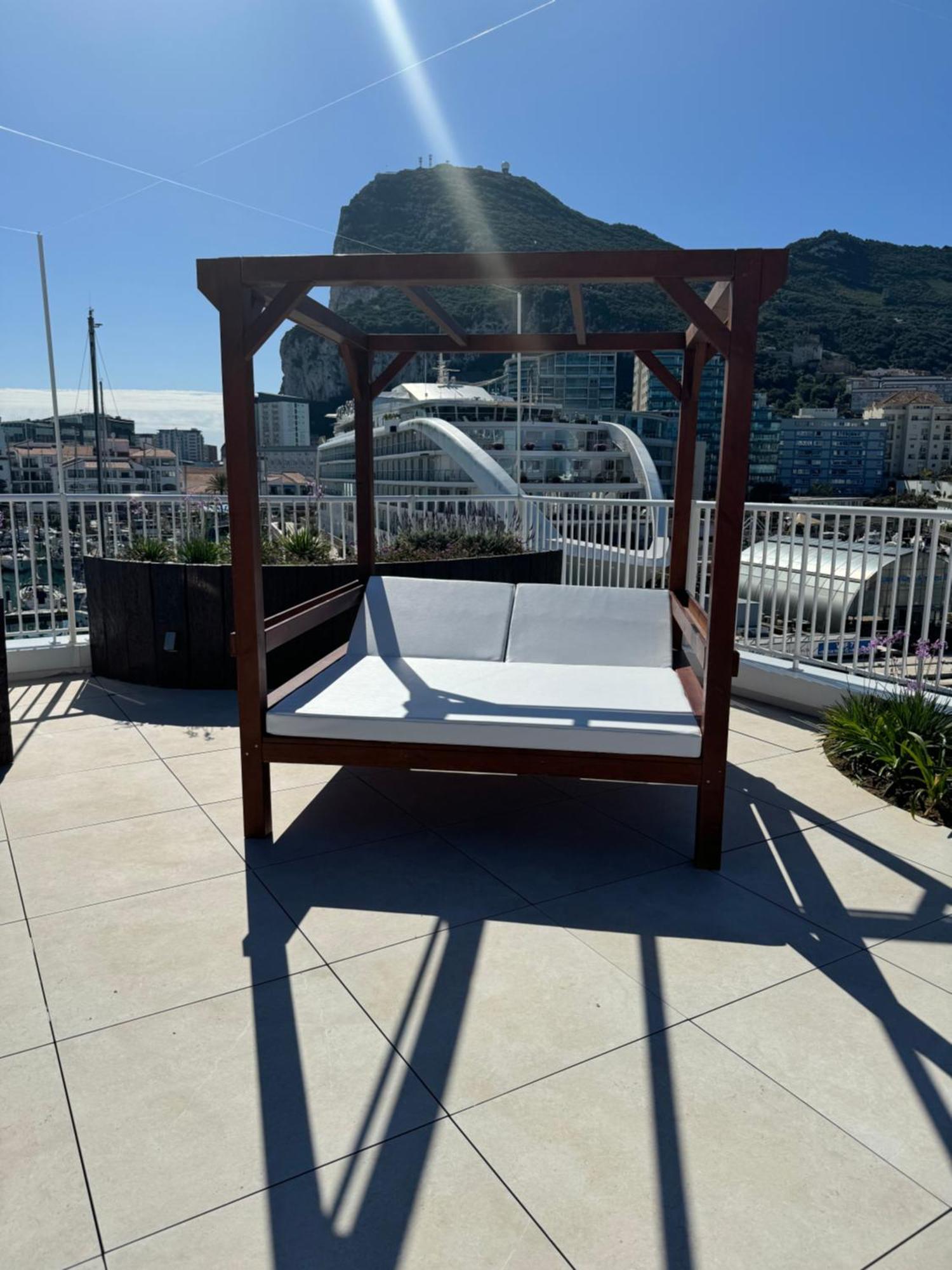 Marina Club Luxury Private Studio With Pool And Incredible Views Gibraltar Exterior foto
